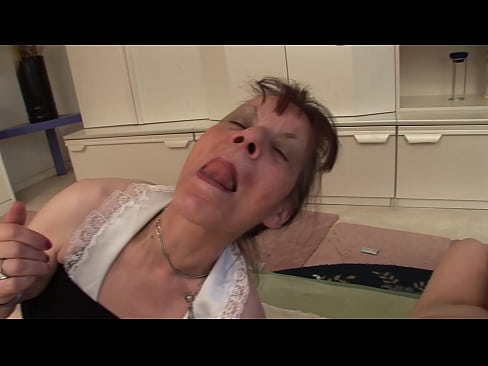 ❤️ Dos abuelas y un abuelo hacen un trío ️ Video de porno en es.myteporn.ru ❌️