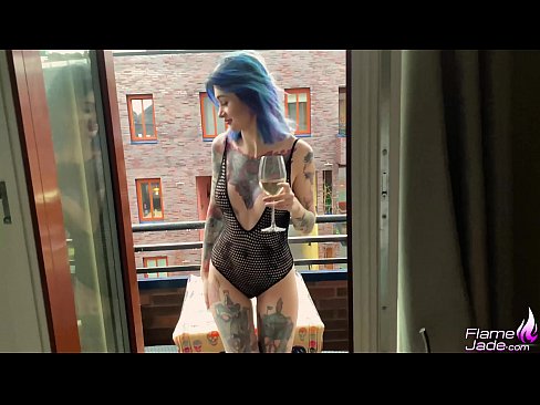 ❤️ Tremenda chica chupando con ganas y follando apasionadamente bajo el cielo abierto ️ Video de porno en es.myteporn.ru ❌️